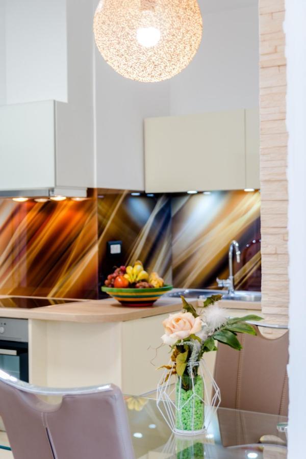 Apartments Niro Split Extérieur photo