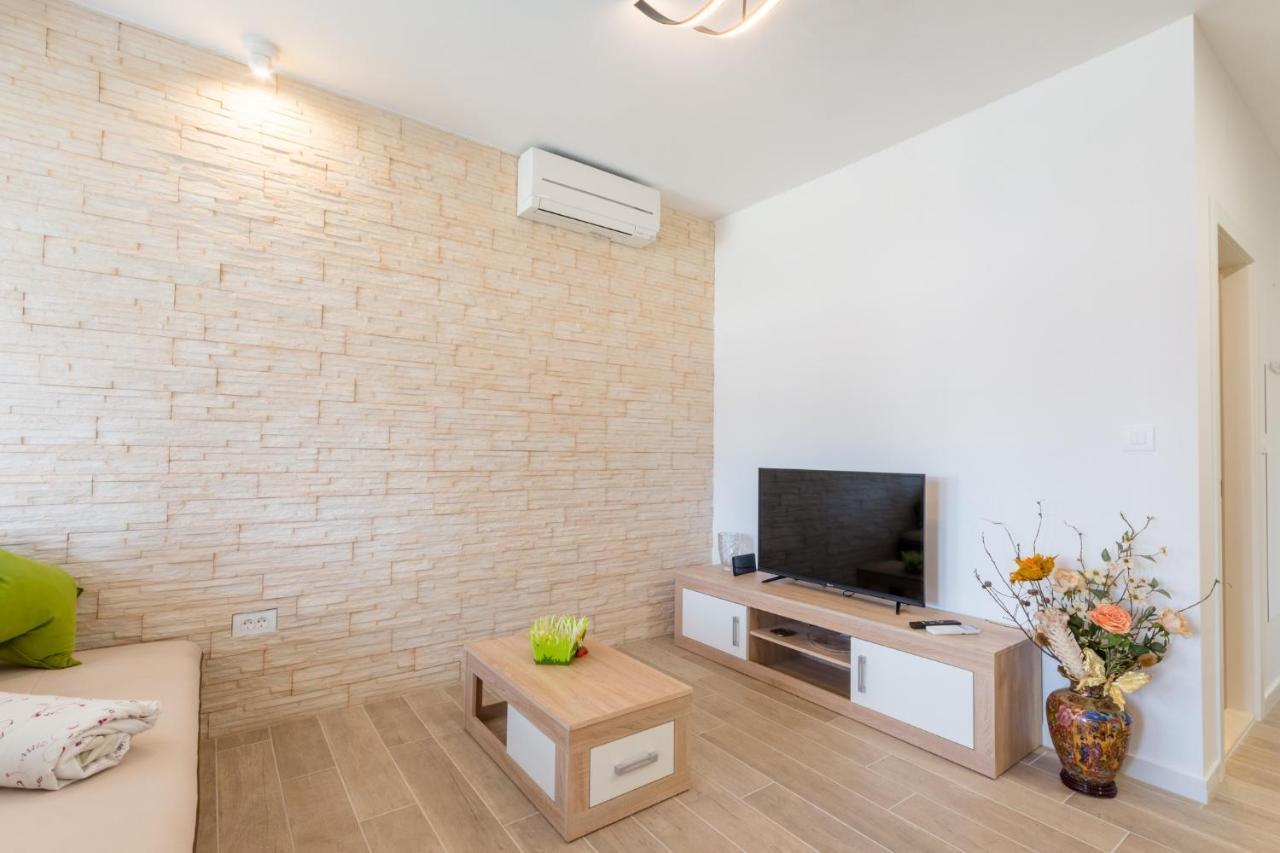 Apartments Niro Split Extérieur photo