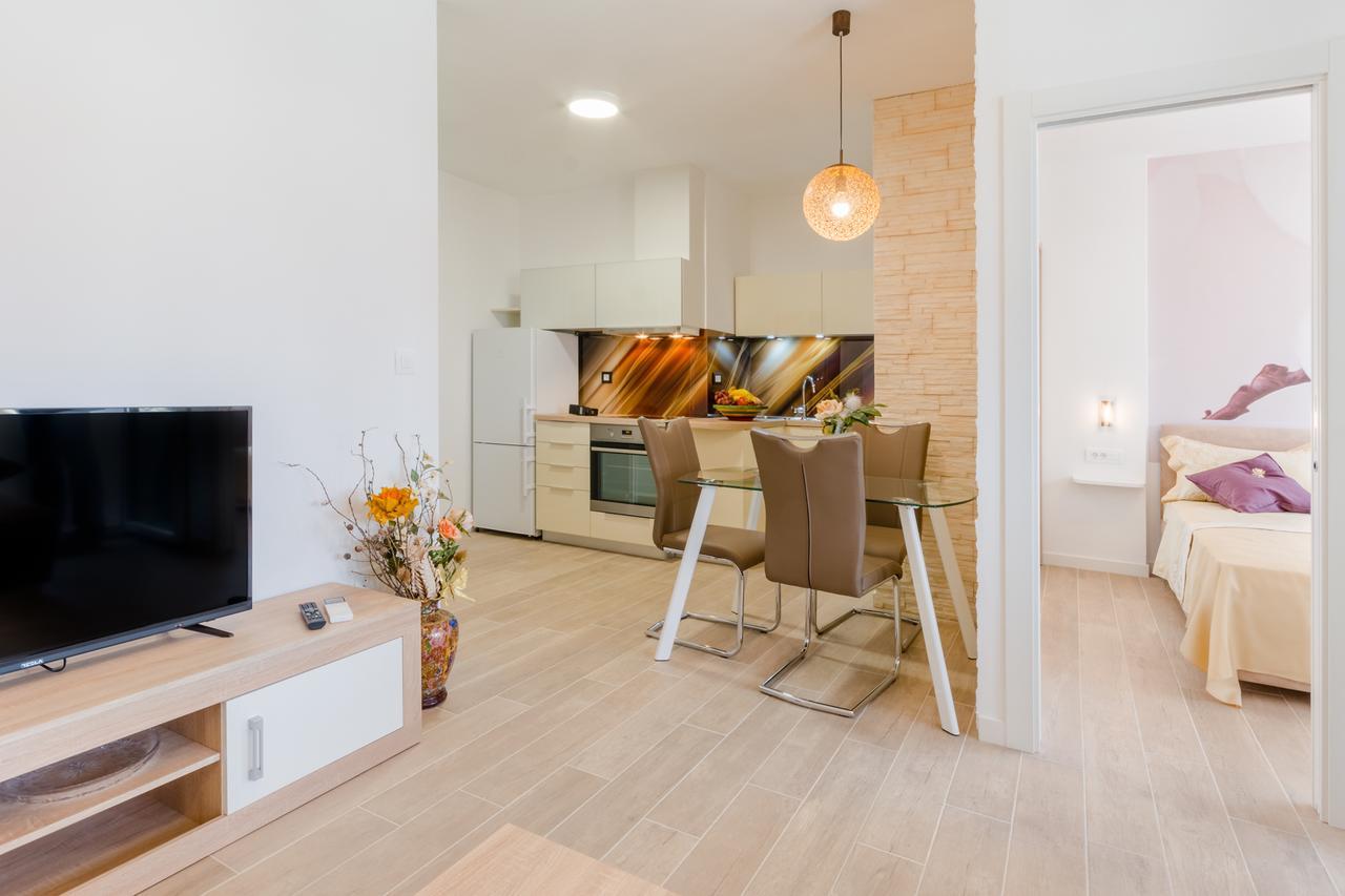 Apartments Niro Split Extérieur photo